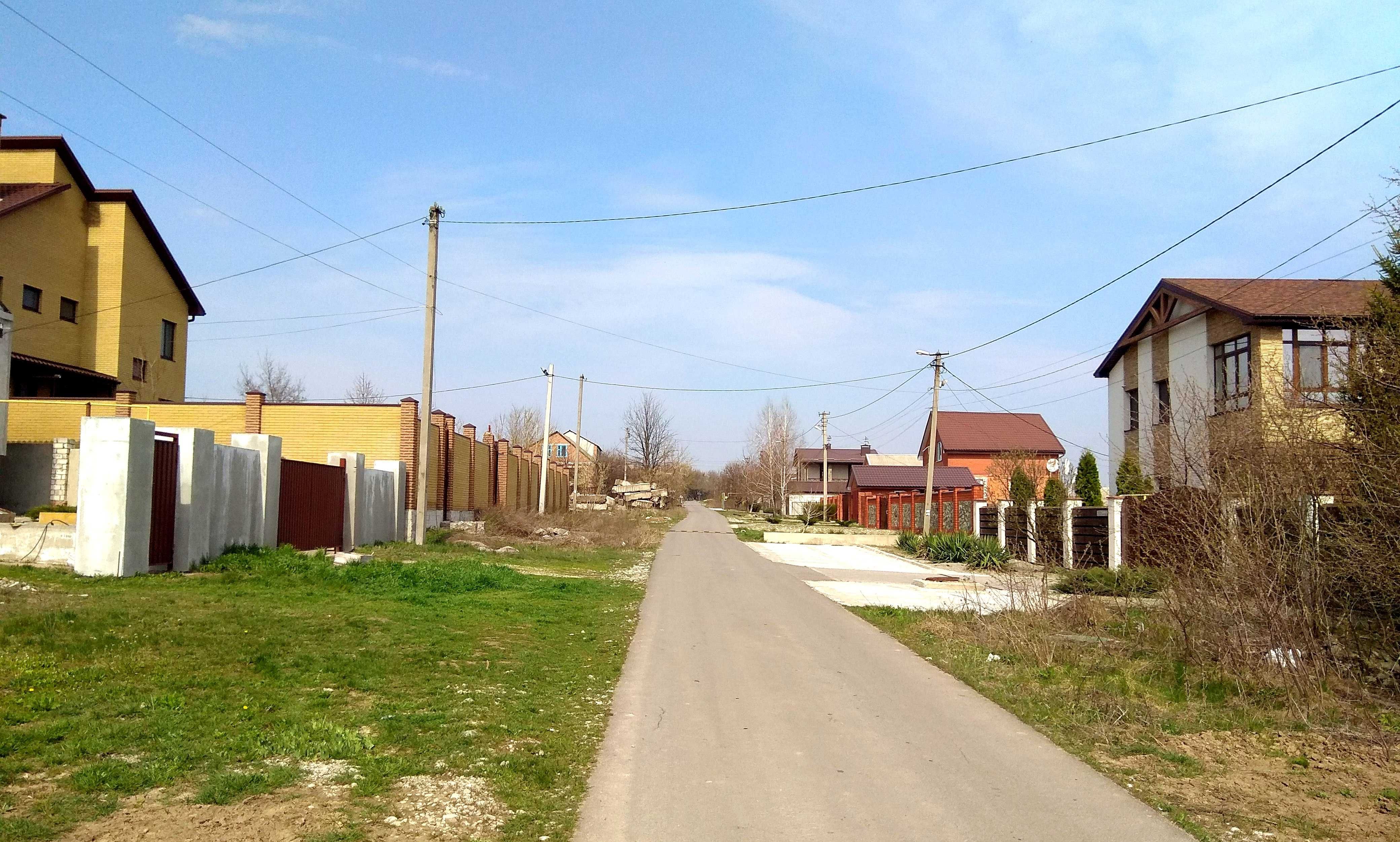 Будинок 4 житлових  кімнати  2 км. від м. Дніпро