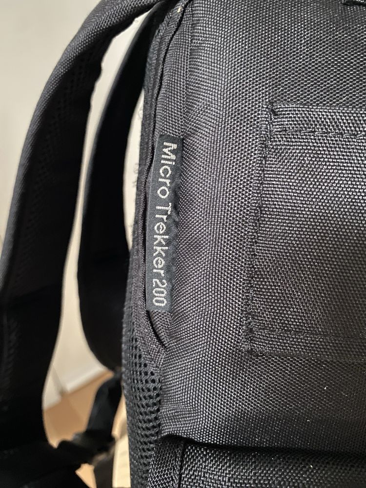 Mochila Lowepro Micro Trekker 200