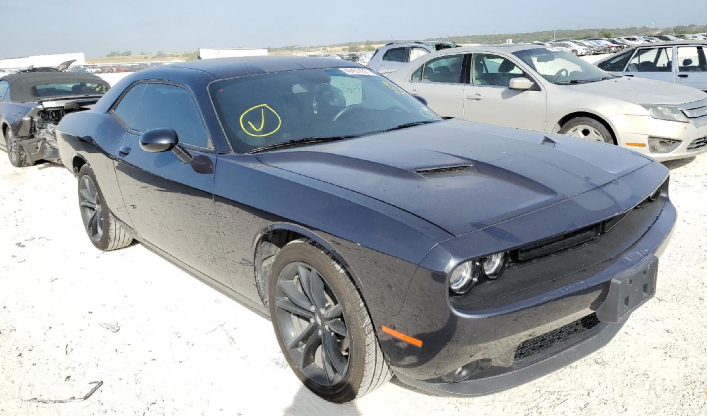 2018 DODGE Challenger SXT під пригін США