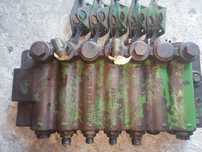 Rozdzielacz hydrauliczny John Deere 975,1072,1075,1085