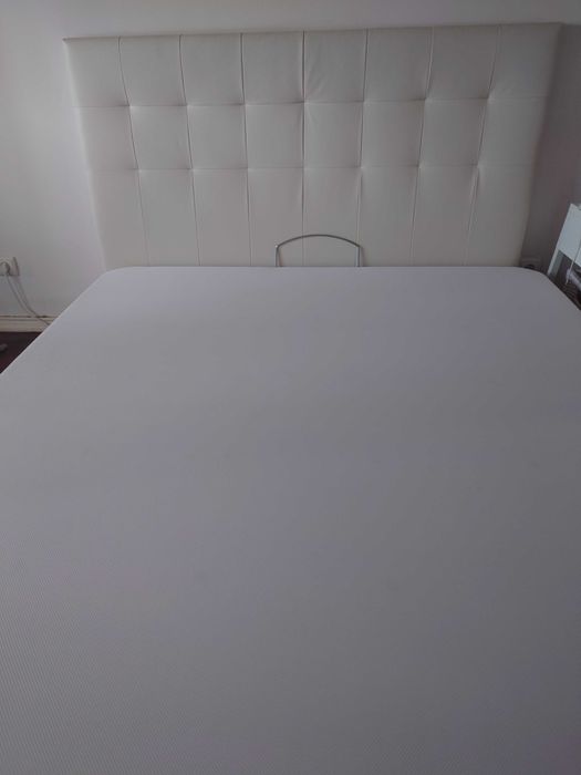 Cama casal IKEA + Cabeceira