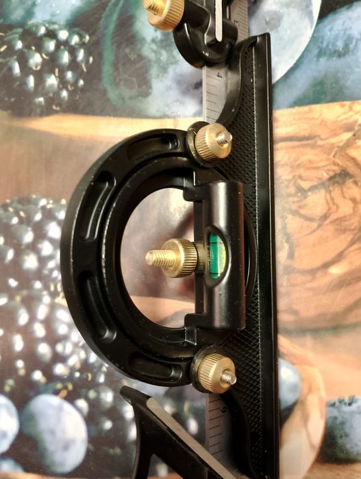 Багатофункціональний кутовий вимірювач 30 см 3 в 1 з транспортиром!