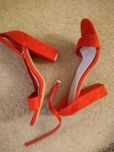 Buty czerwone na lato