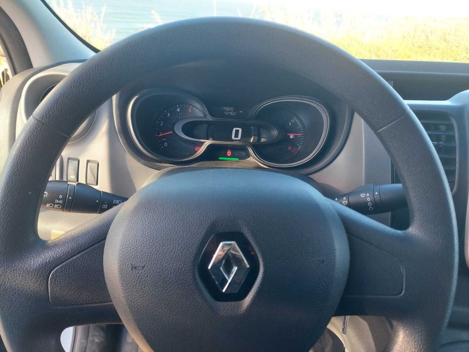 Renault trafic 9 lugares