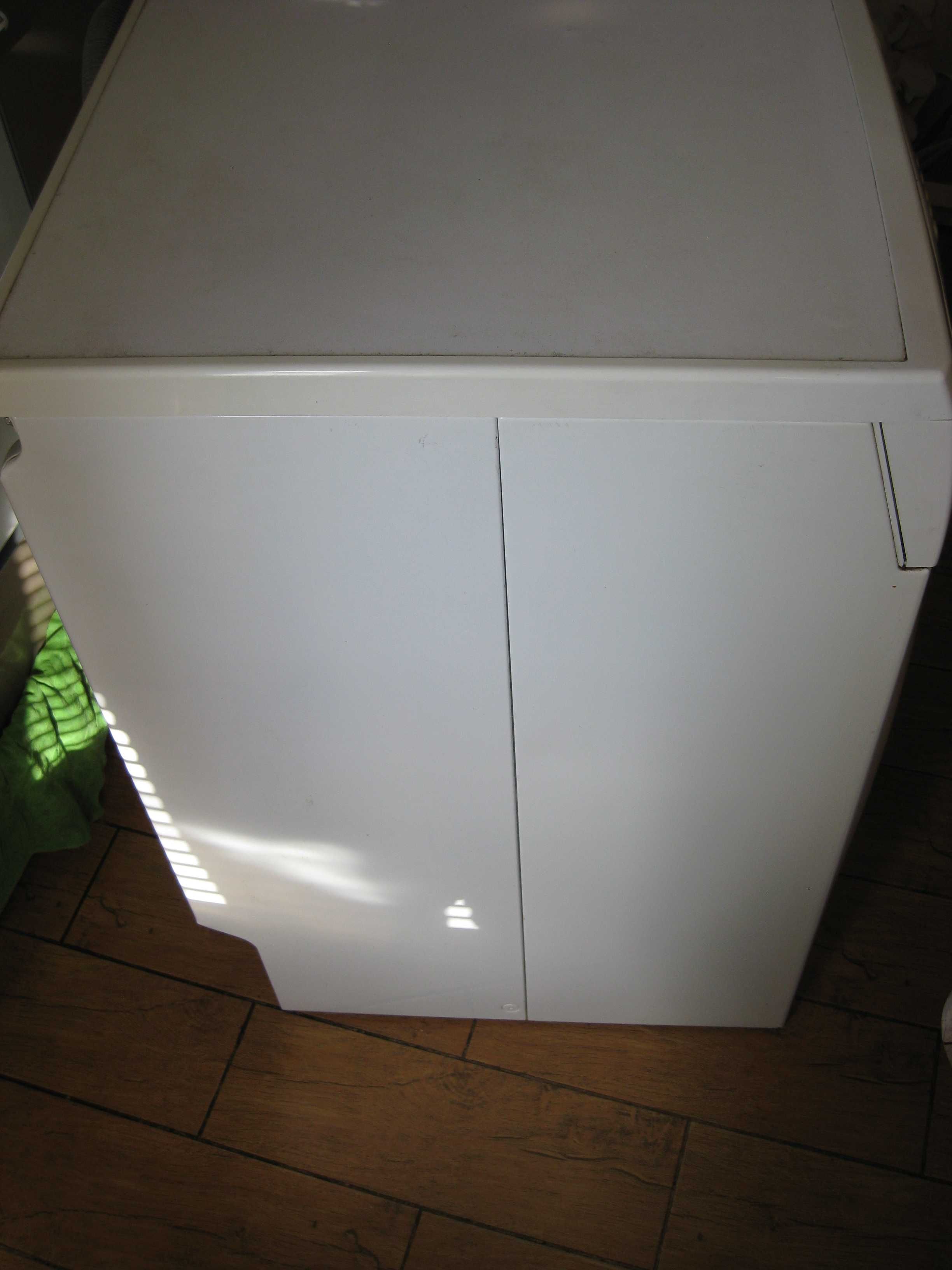 Стиральная машинка Electrolux  EWF 1030 под ремонт или на детали.