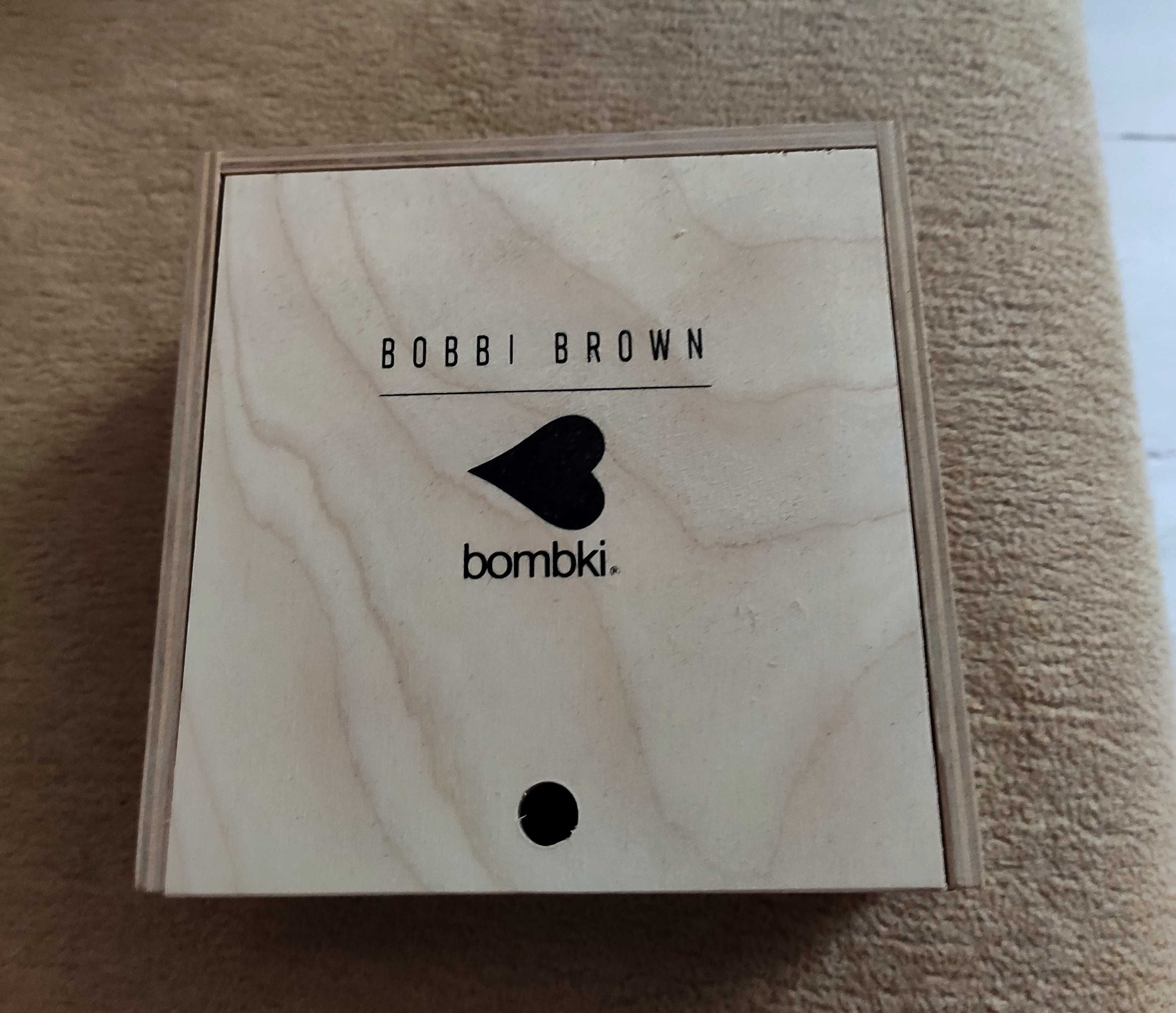 Bobbi Brown Bombki