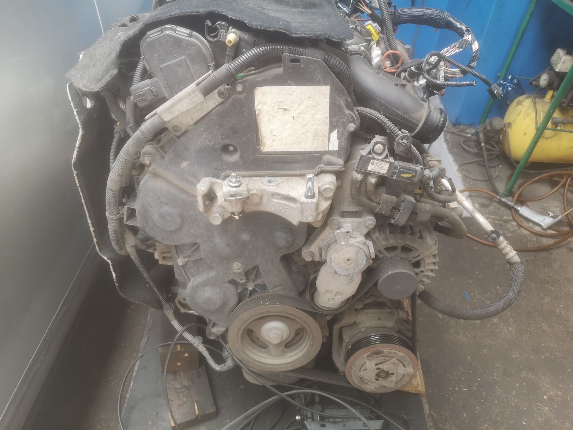 Silnik DV6C 1.6HDI 9HR 9H05 DV6C Diesel Kompletny z osprzętem