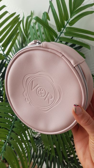 Viktor & Rolf Flowerbomb designerska kosmetyczka kuferek pudrowy róż