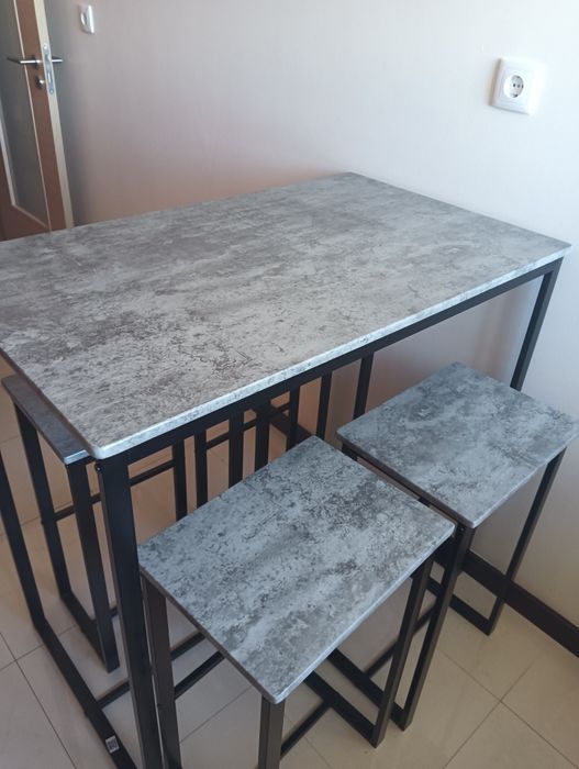 Mesa cozinha + 4 bancos