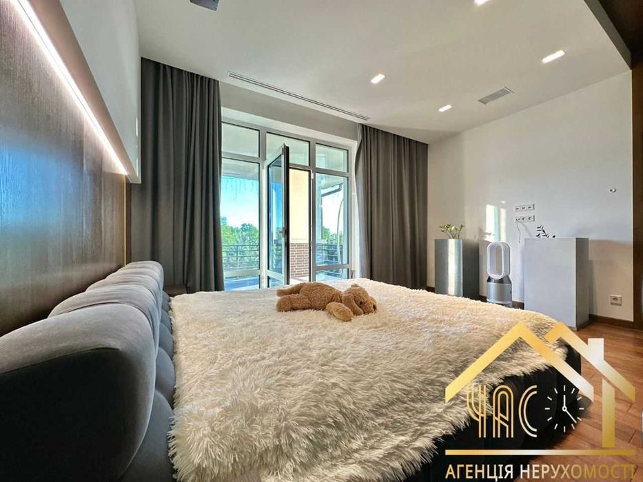 Продаж будинку з авторським ремонтом КМ Zoloche, Вишеньки