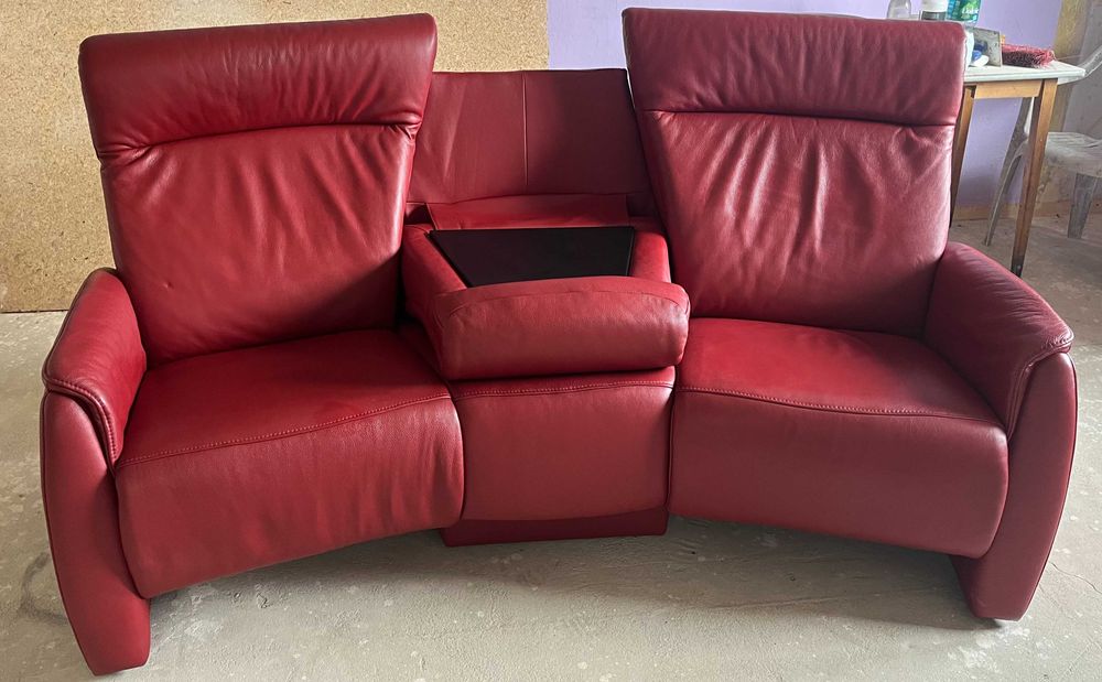 Skórzana sofa z funkcją relaks