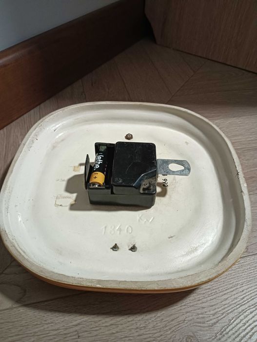 Zegar ceramiczny żółty wiszący