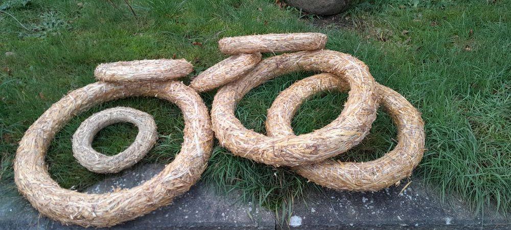 Wianki slomiane, podkłady.