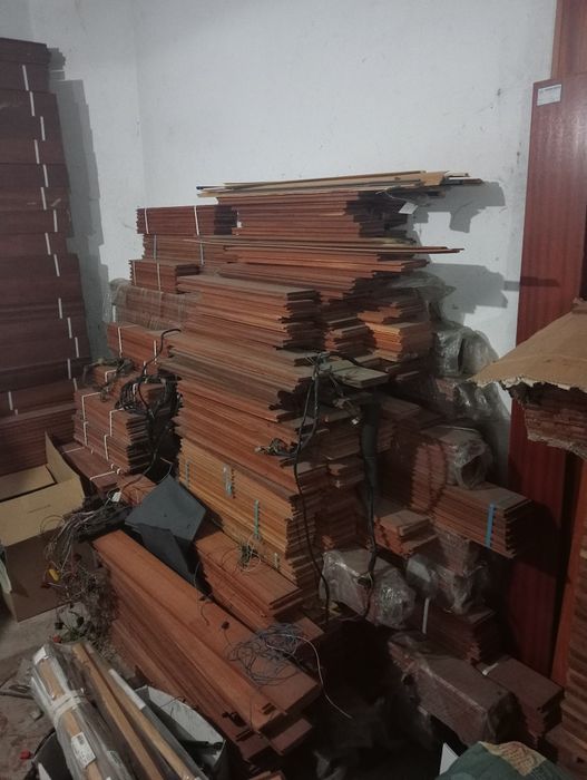 Vando  Soalho Afizelia