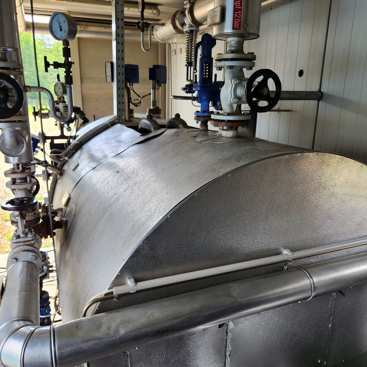 Kocioł parowy Loos 1,25t/h 13Bar kotłownia kontenerowa palnik Weishaup