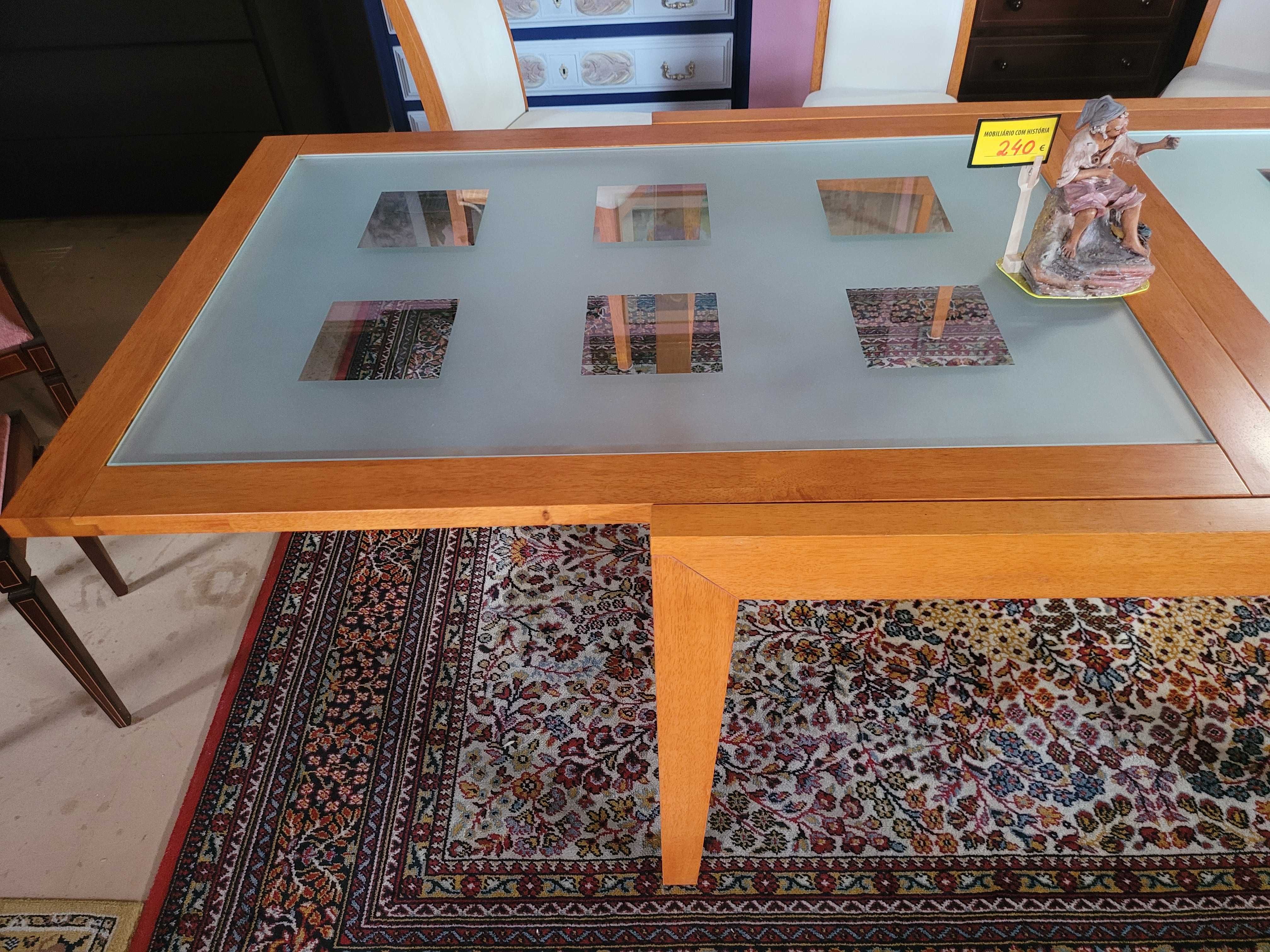 Mesa em madeira e vidro - Extensível - óptimo esta