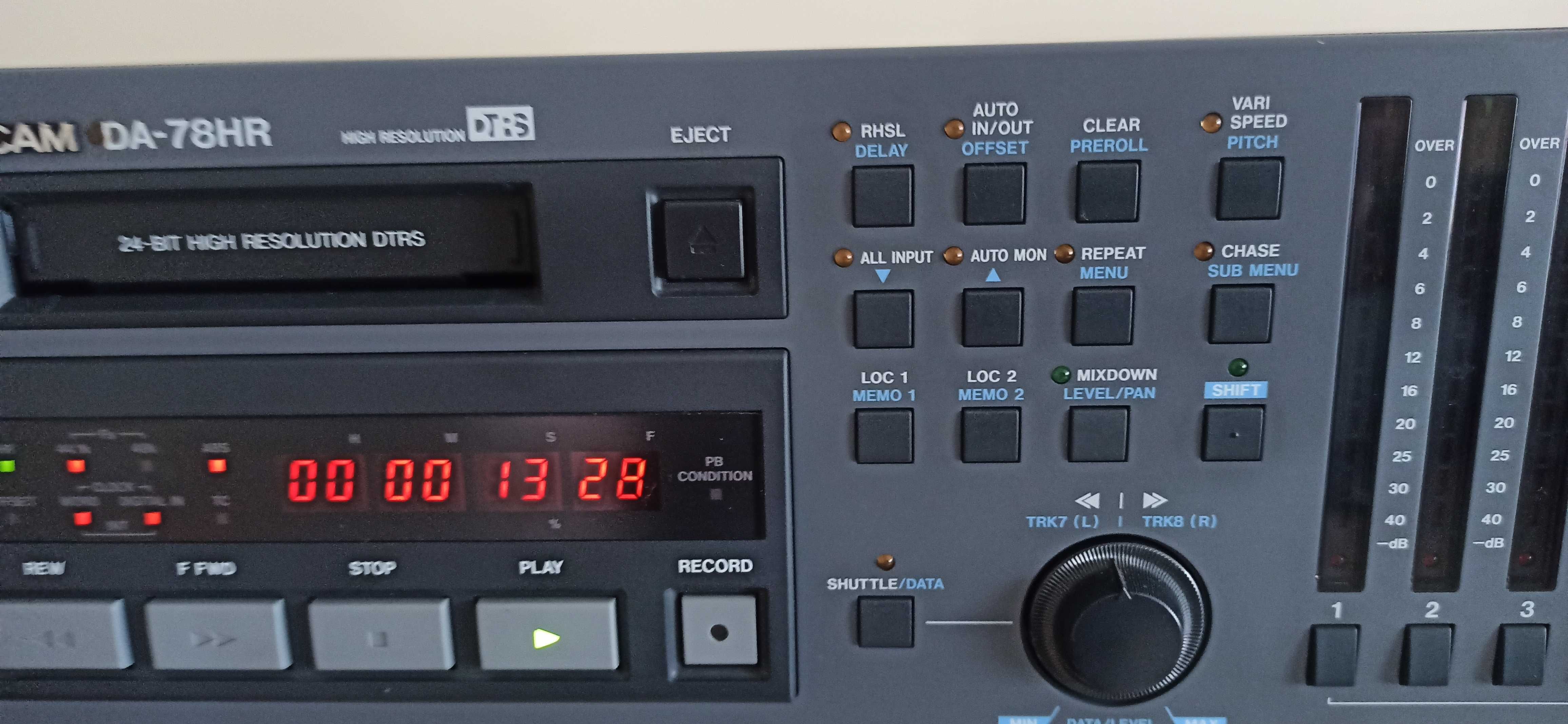 Magnetofon DAT TASCAM DA-78HR dtrs