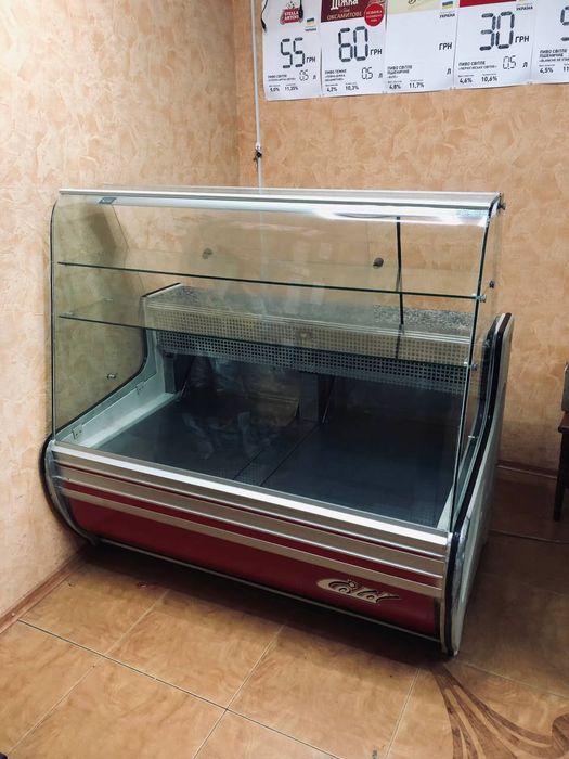 Холодильник вітрина
