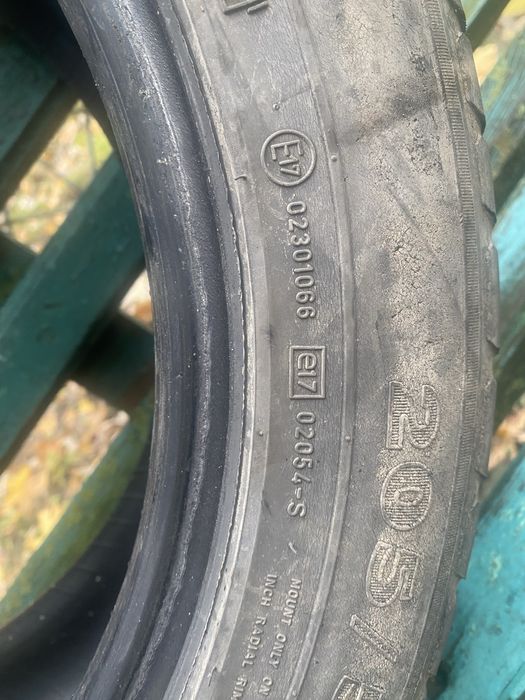 NOKIAN 205/55 R-16, дві шини,хороший стан