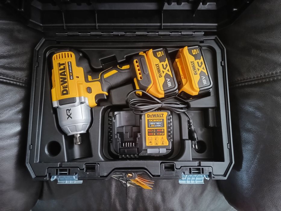 Аккумуляторний ударний гайковерт dewalt DCF900P2T 18V 2X 5.0Ah 1355Nm