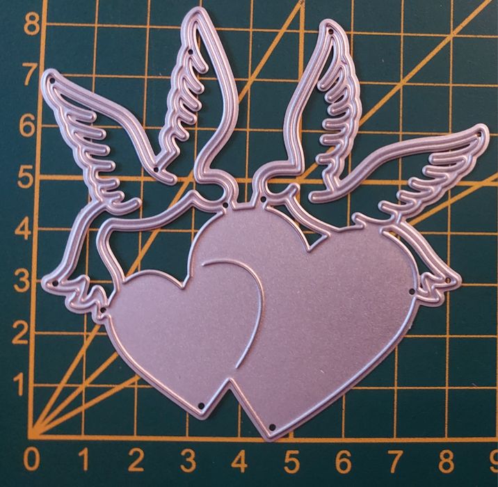 658. Wykrojnik serca gołębie scrapbooking