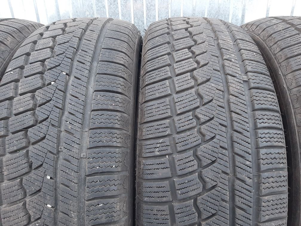 4 szt 225/60 r 17 Opony zimowe Zeetex Wh1000 SUV