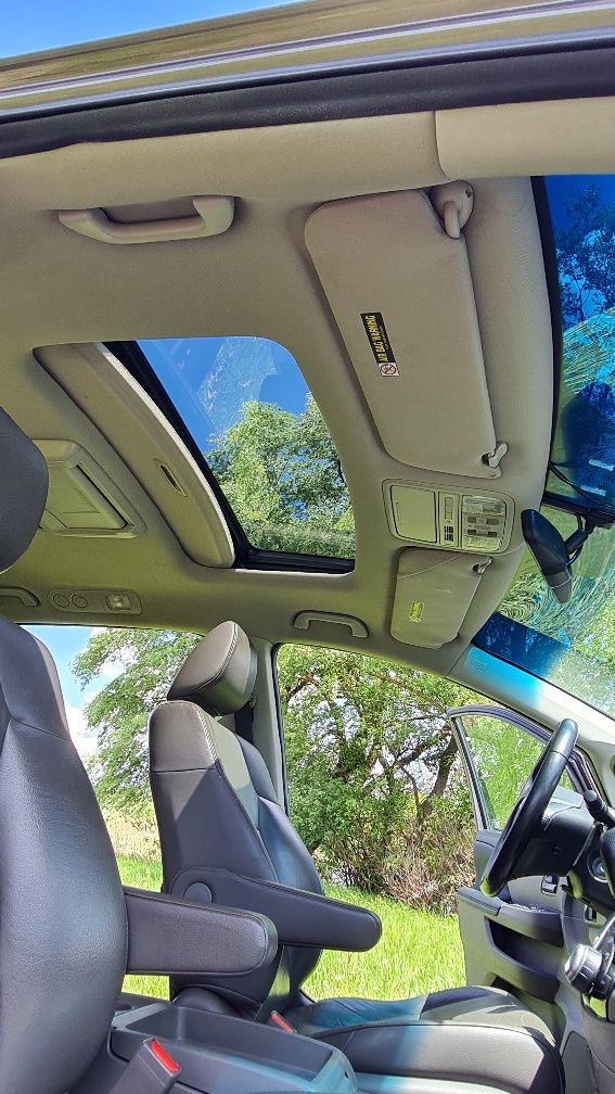 Продам Honda Odyssey 2011