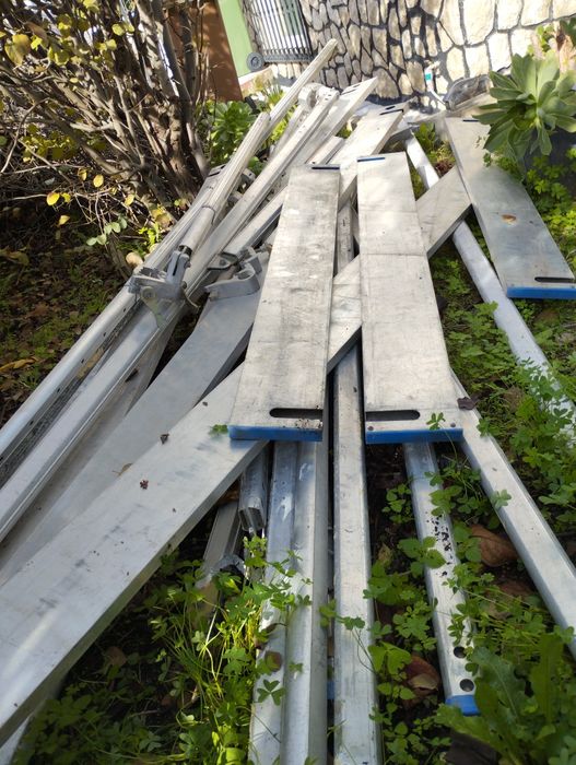 Andaimes em Alumínio e Ferro