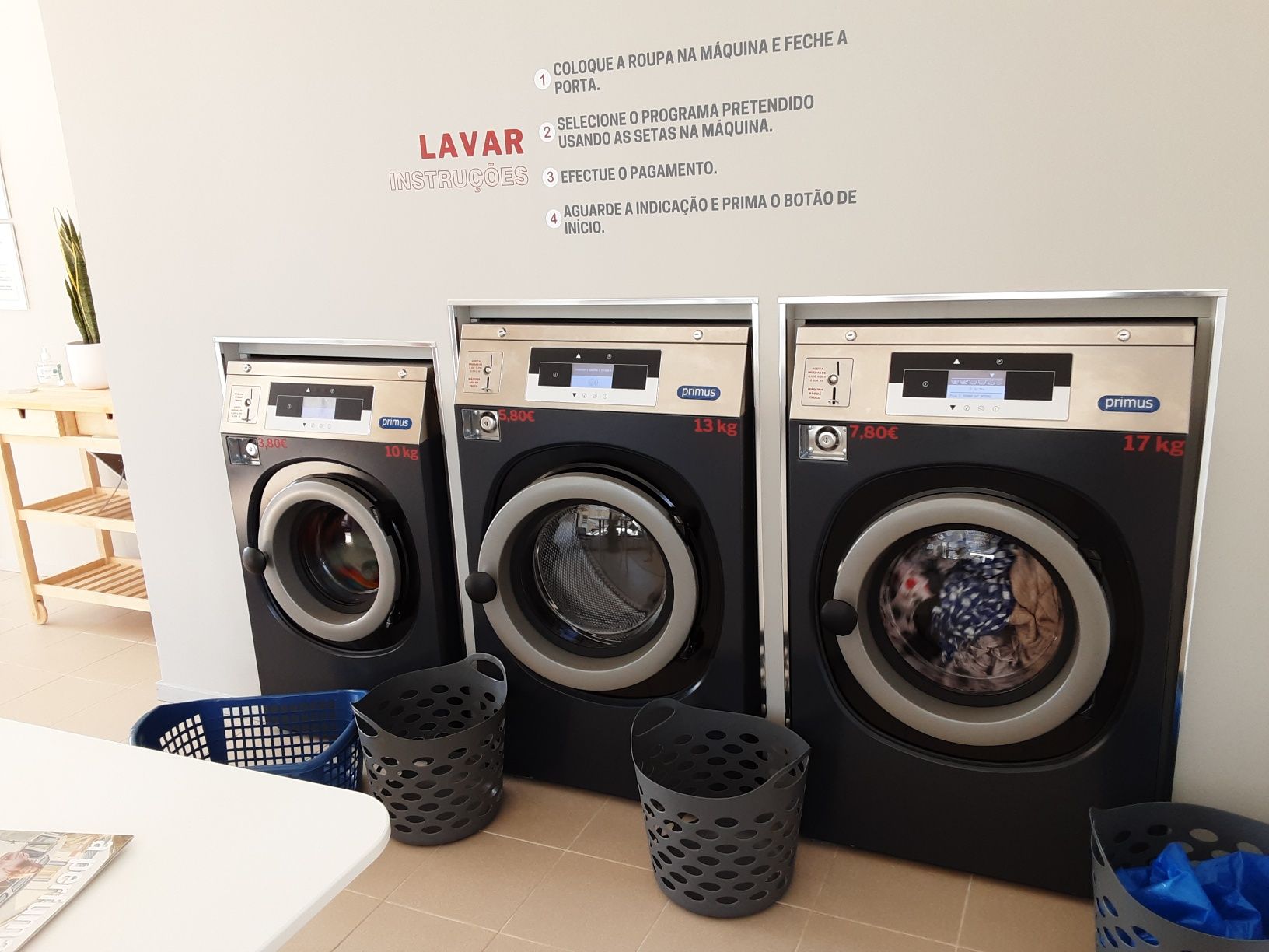 Trespasse Lavandaria Self-Service em funcionamento