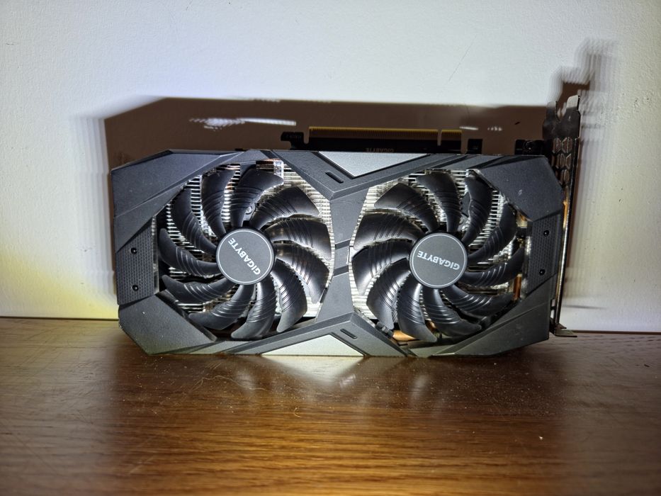 Gigabyte GeForce GTX1660 Super OC 6GB Gddr6