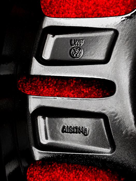 Диски R18 5.130 ET57 8J оригінал фольксваген туарег нф каєн ауді q7