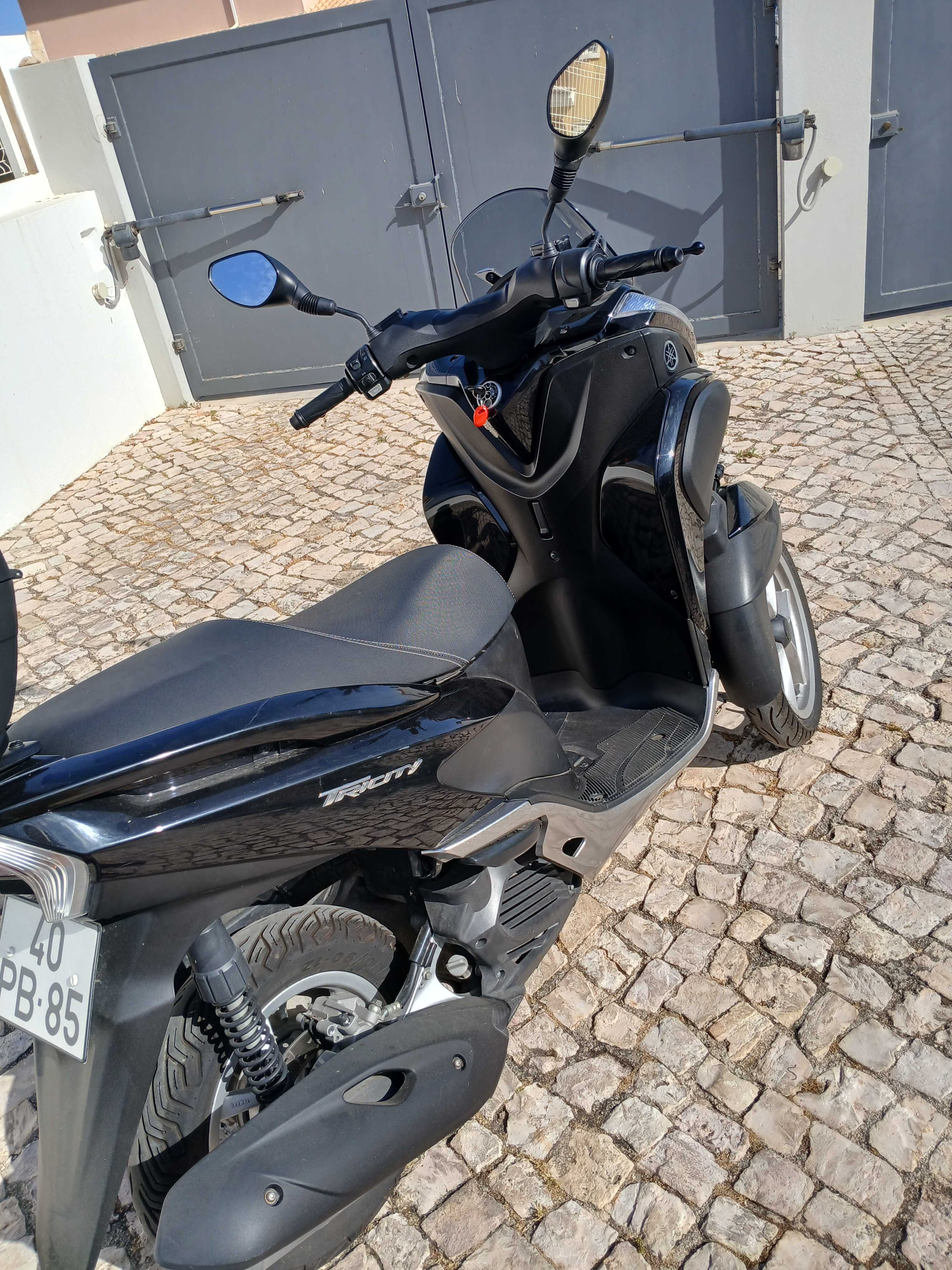 Moto Tricity MW 125