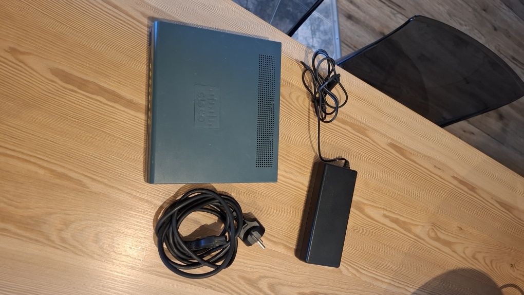 Kontroler Cisco 2100 AIR-WLC2112-K9 WLAN Controller do 12 punktów ap