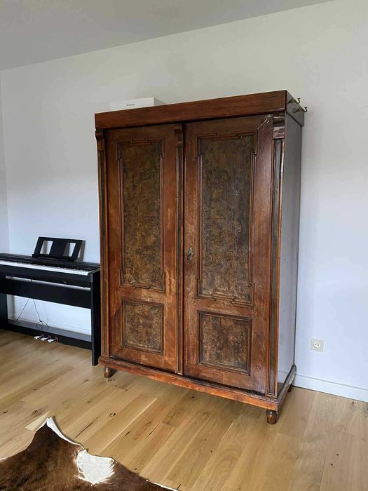 SZAFA antyczna z litego drewna