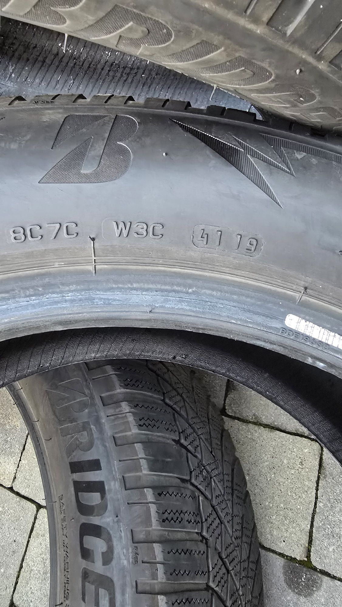 Bridgestone бріджестоун зимові шини 235/55r18