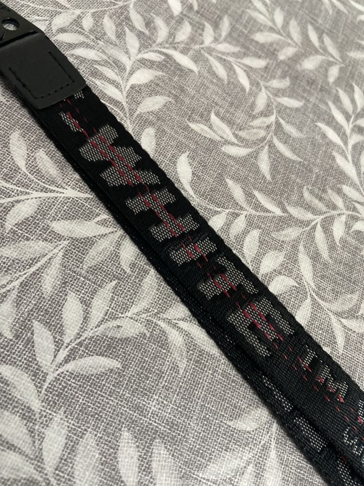 Fita preta Off-white
