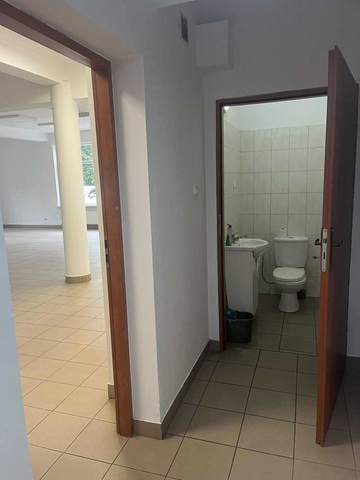 Lokal usługowo- handlowy 124 m2 parter Kętrzyn Kołobrzeska 1 D