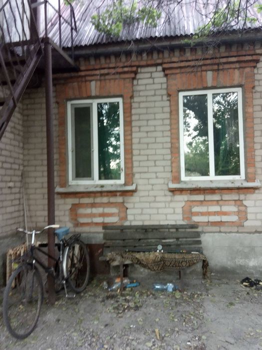 Продается дом. С хозяйством и всем что есть в доме и техникой во дворе