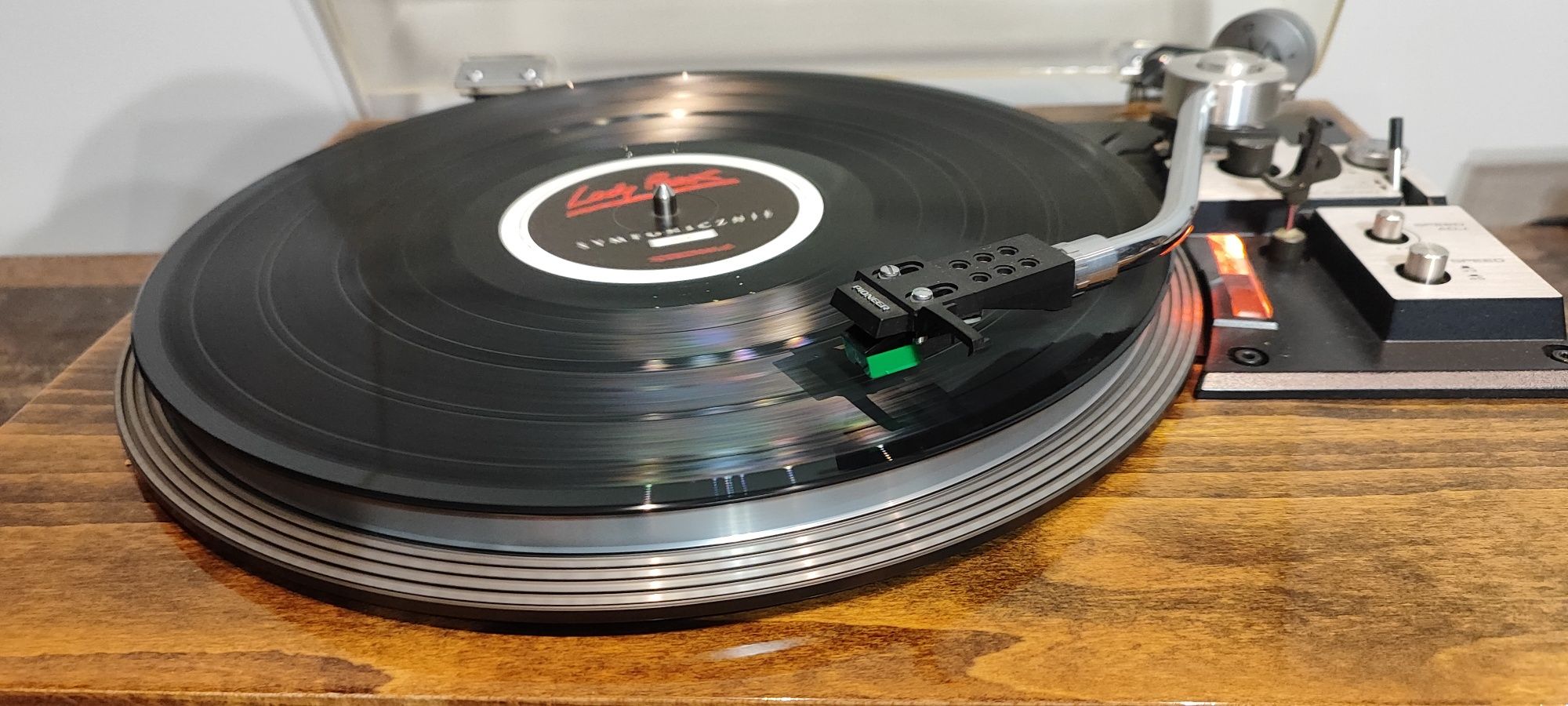 Gramofon pioneer PL-518