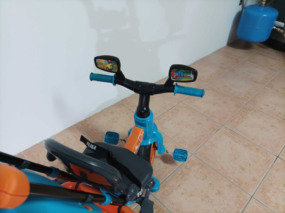 Triciclo de criança