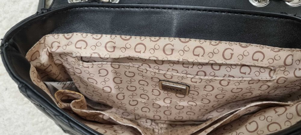 Mala Guess Preta