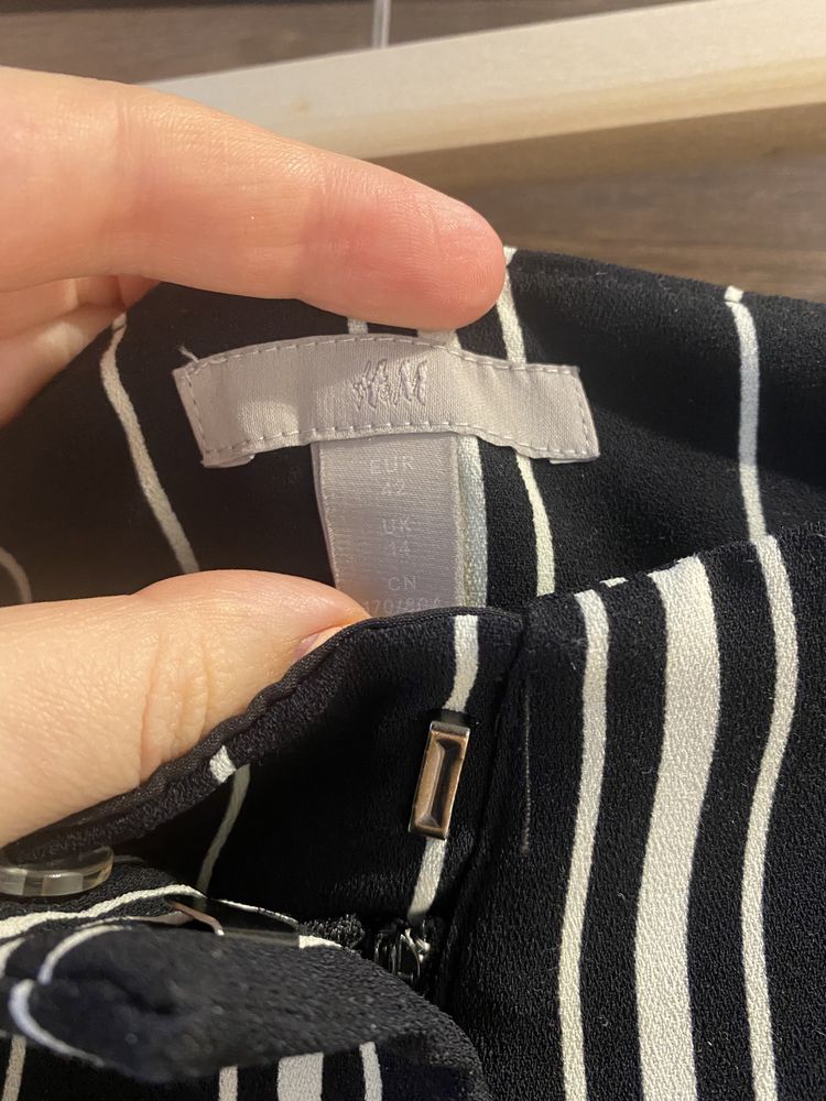 spodnie h&m w paski xl 42  czarne garniturowe culotte dzwony paperbag
