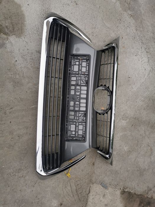 Grill adrapa lexus CT