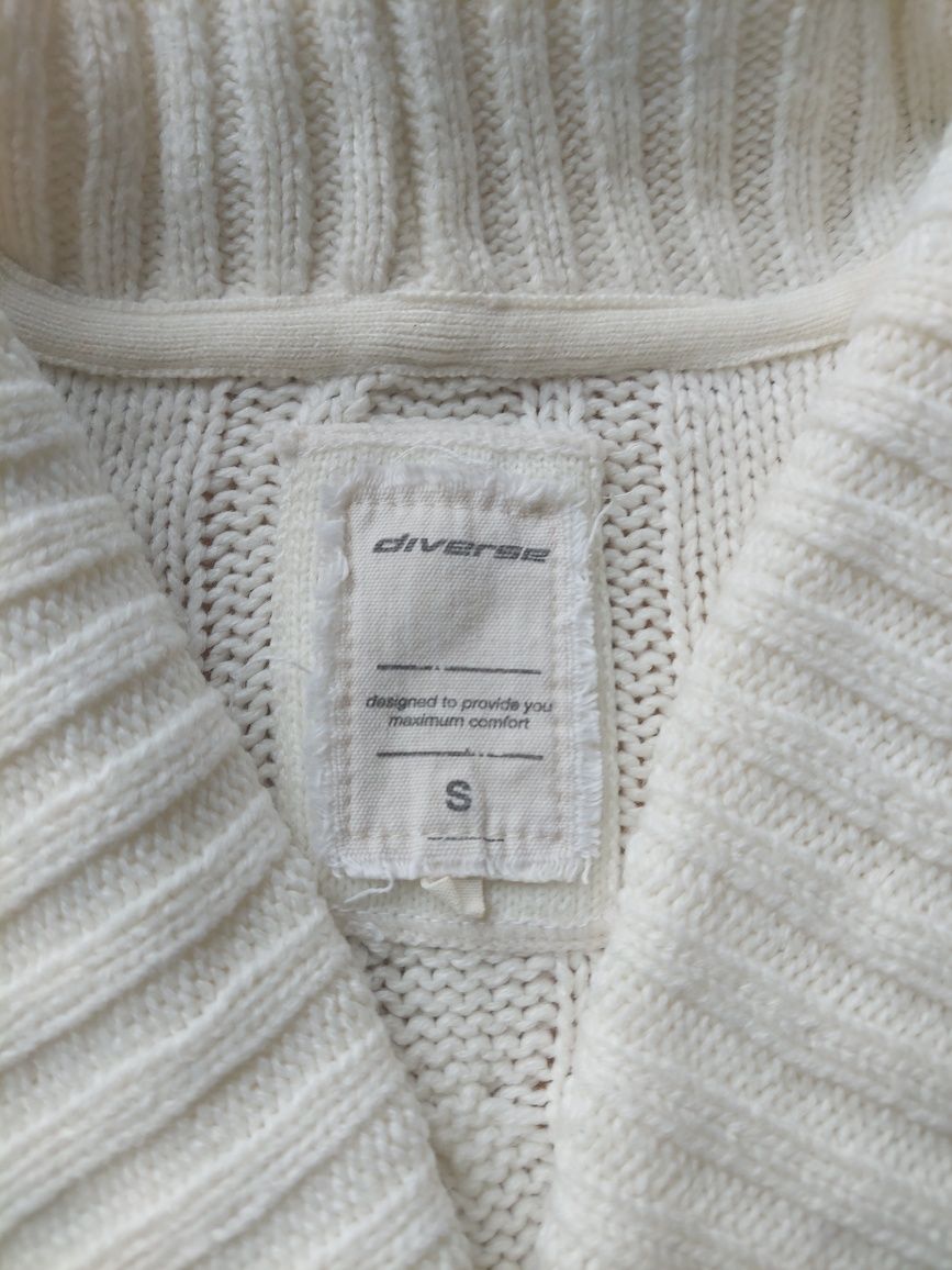Sweter divers r.S damski