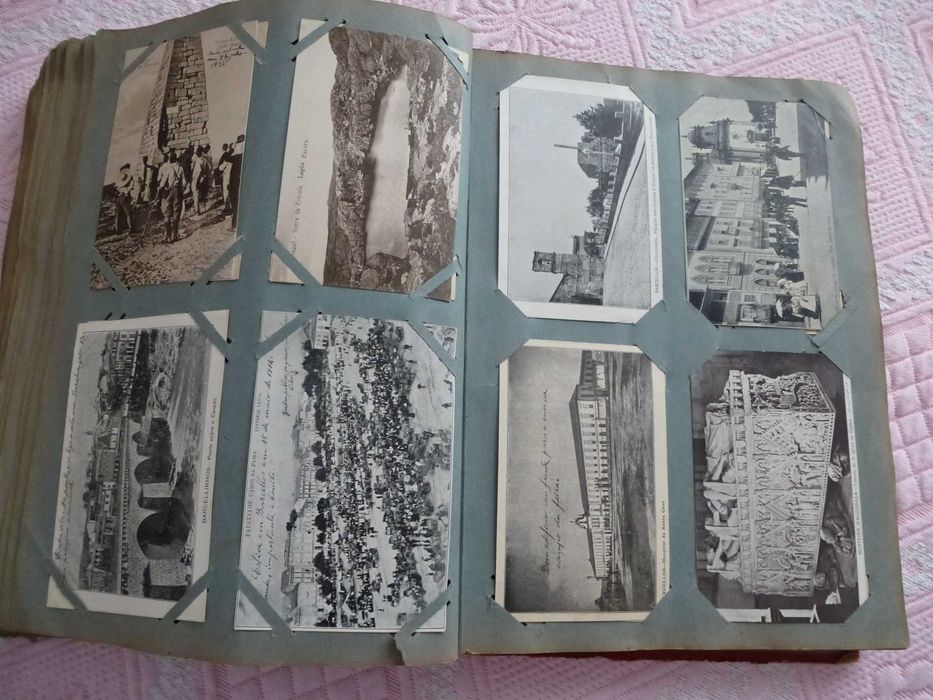 Antigo Álbum com 380 Postais, não selados