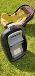 Fotelik dziecięcy Maxi-Cosi z bazą isofix oraz wkładką niemowlęcą