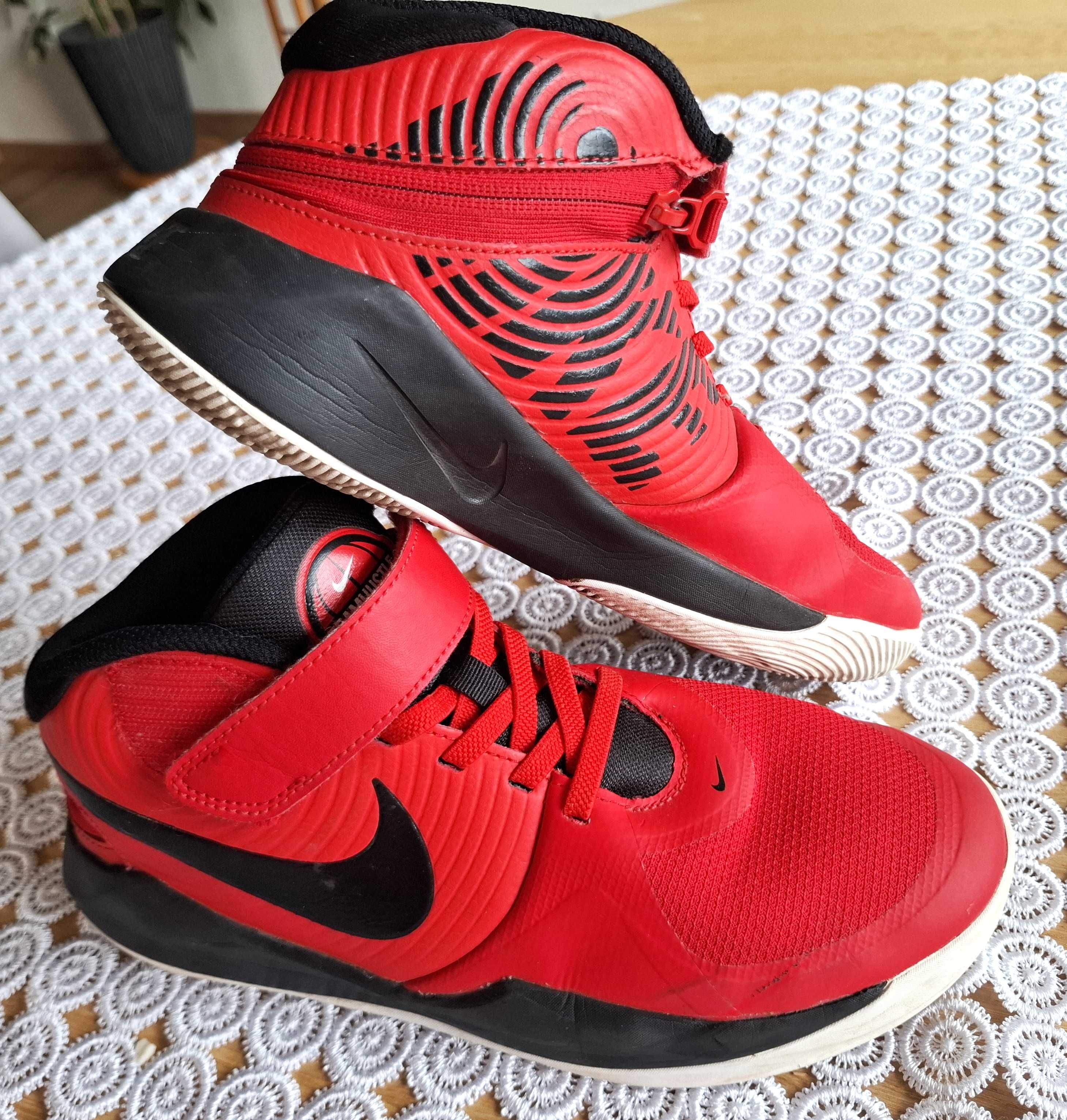 NIKE TEAMHUSTLE niewiele używane, sportowe buty r.38.5