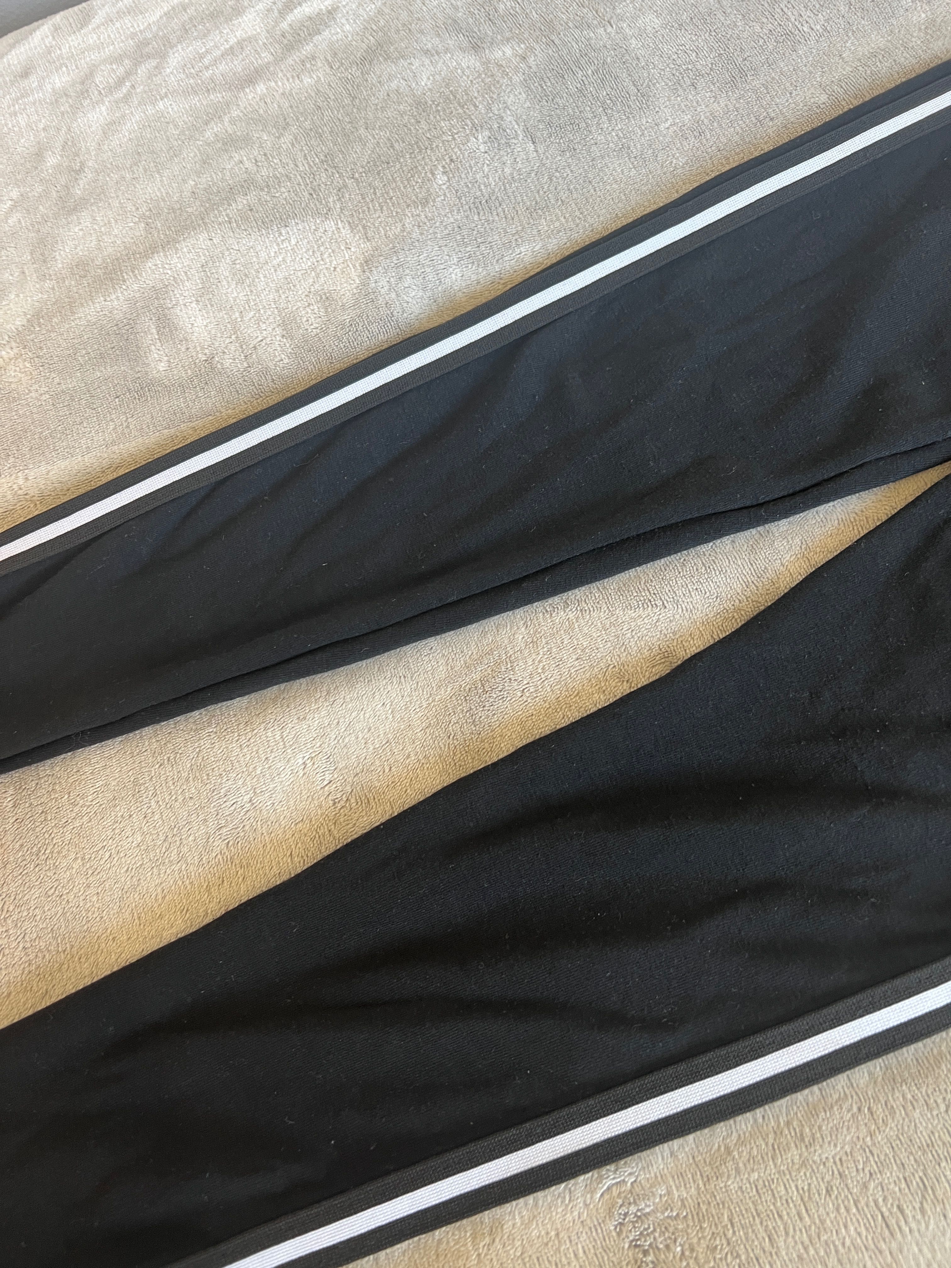 Legginsy / getry czarne z lampasami