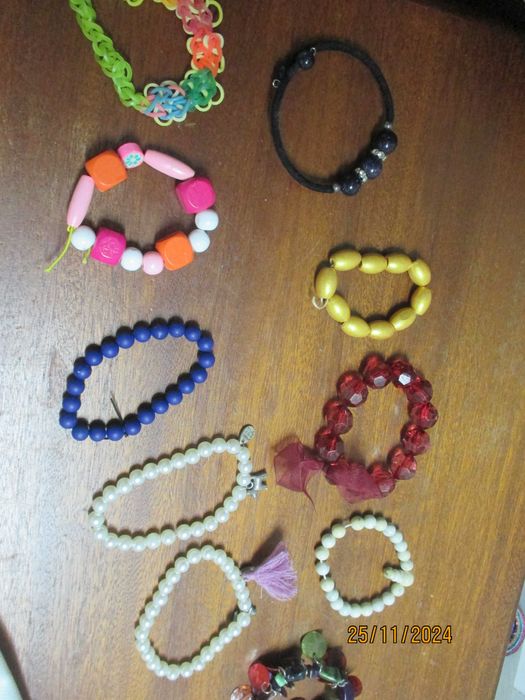 Bijuteria - 10 pulseiras