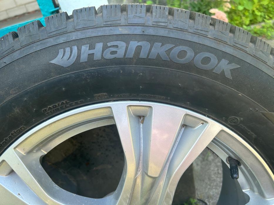 Продам зимову шину резину гуму на дисках Hankook Winter i*pike x R17